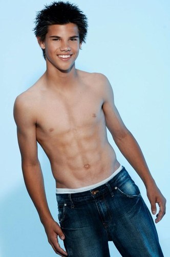 taylor-lautner-20071113-337892