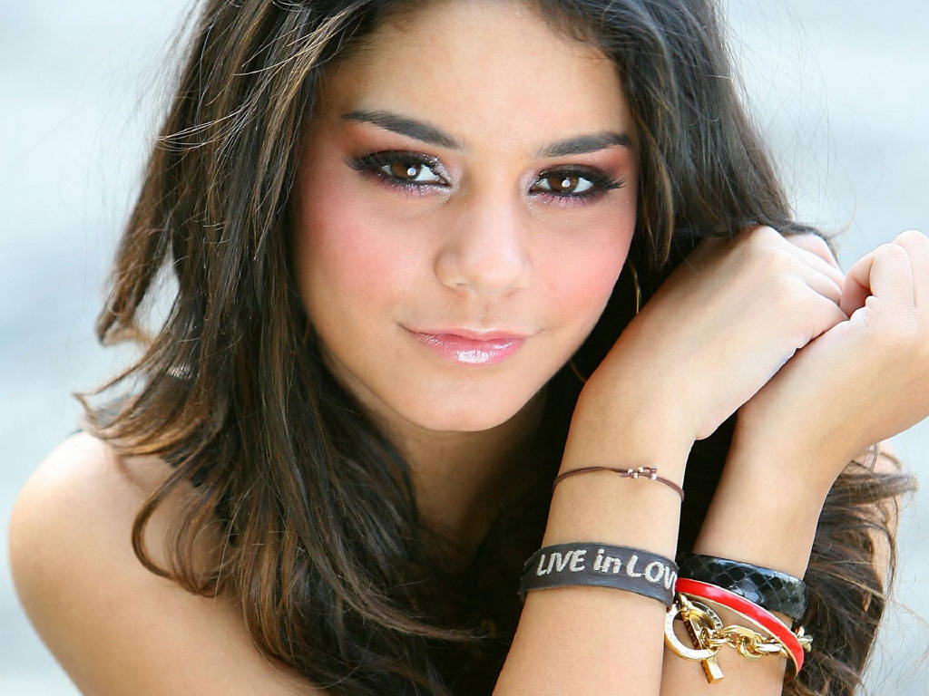 vanessa_hudgens_5